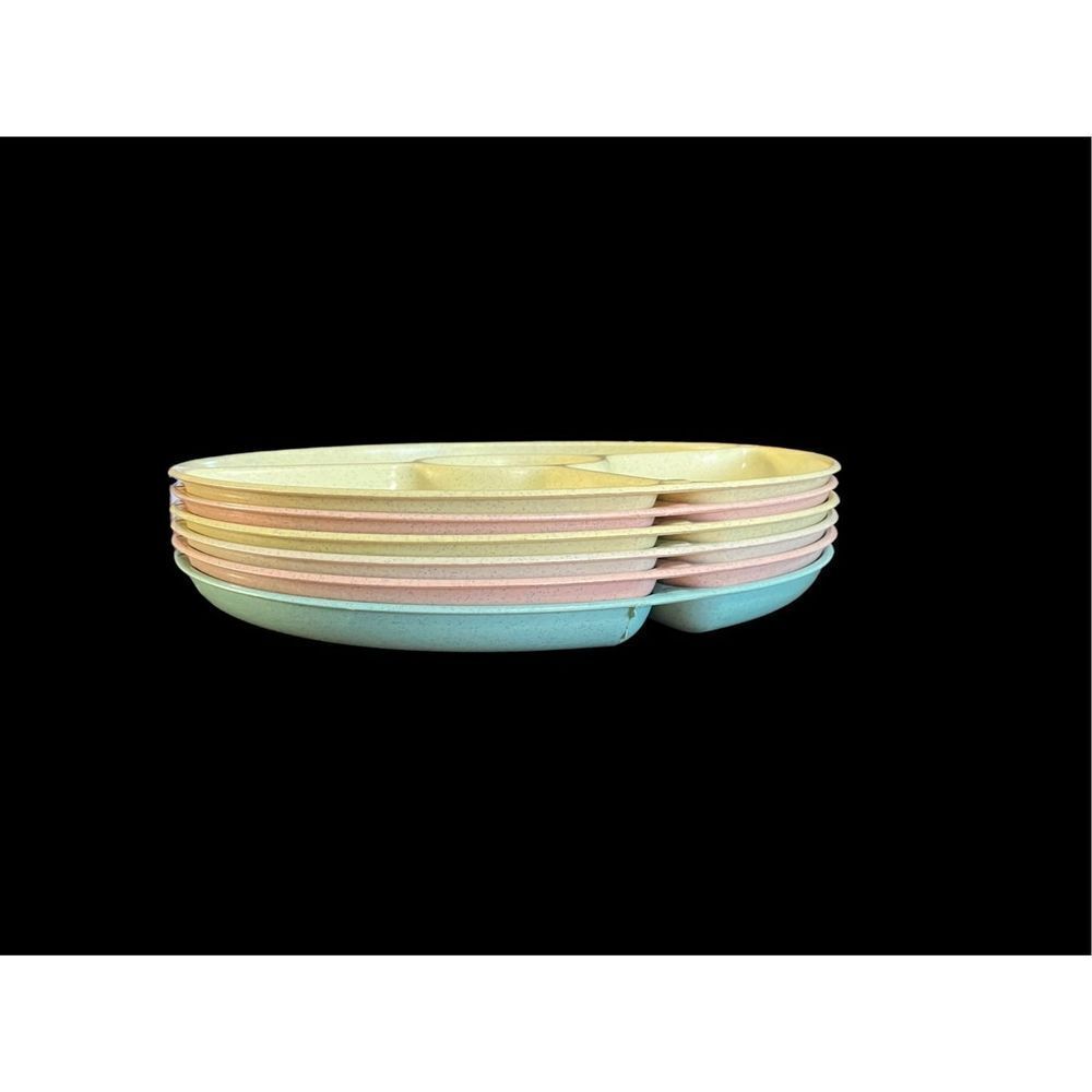Vintage Gothamware plastic pastel speckled divided plates